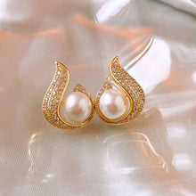 Elegant Swirl Pearl Stud Earrings