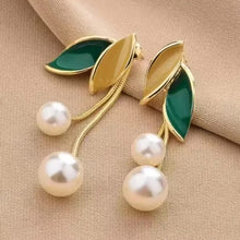 Leafy Drop Pearl Earrings