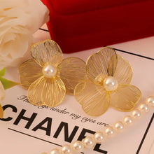 Textured Floral Stud Earrings