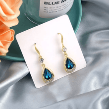 Elegant Teardrop Dangle Earrings