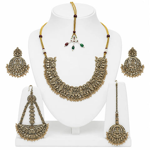 Ornate Bridal Choker and Maang Tikka Set