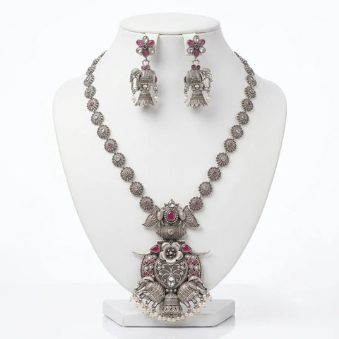 Ornate Elephant Motif Necklace Set