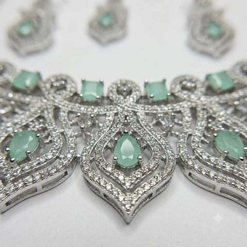 Ornate Teardrop Filigree Necklace Set