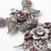 Ornate Elephant Motif Necklace Set