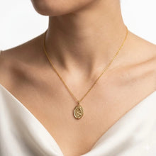 Floral Oval Pendant Necklace