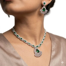 Teardrop Elegance Necklace Set