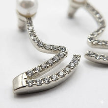 The Signature Sculptural Pearl & Pavé Climber